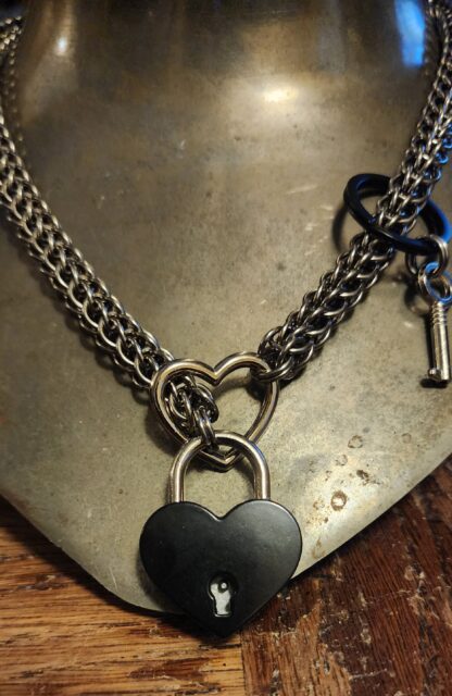 Black Heart Padlock Slip Choker - Image 2