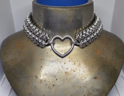 Kinged Heart Choker - Image 2