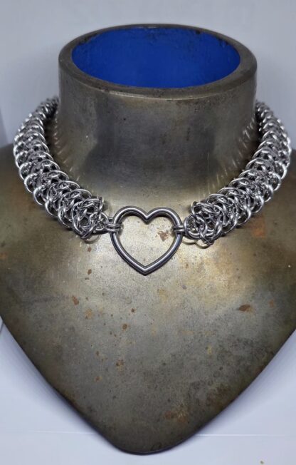 Grizzly Heart Choker - Image 3