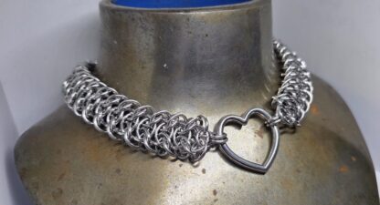 Grizzly Heart Choker - Image 7
